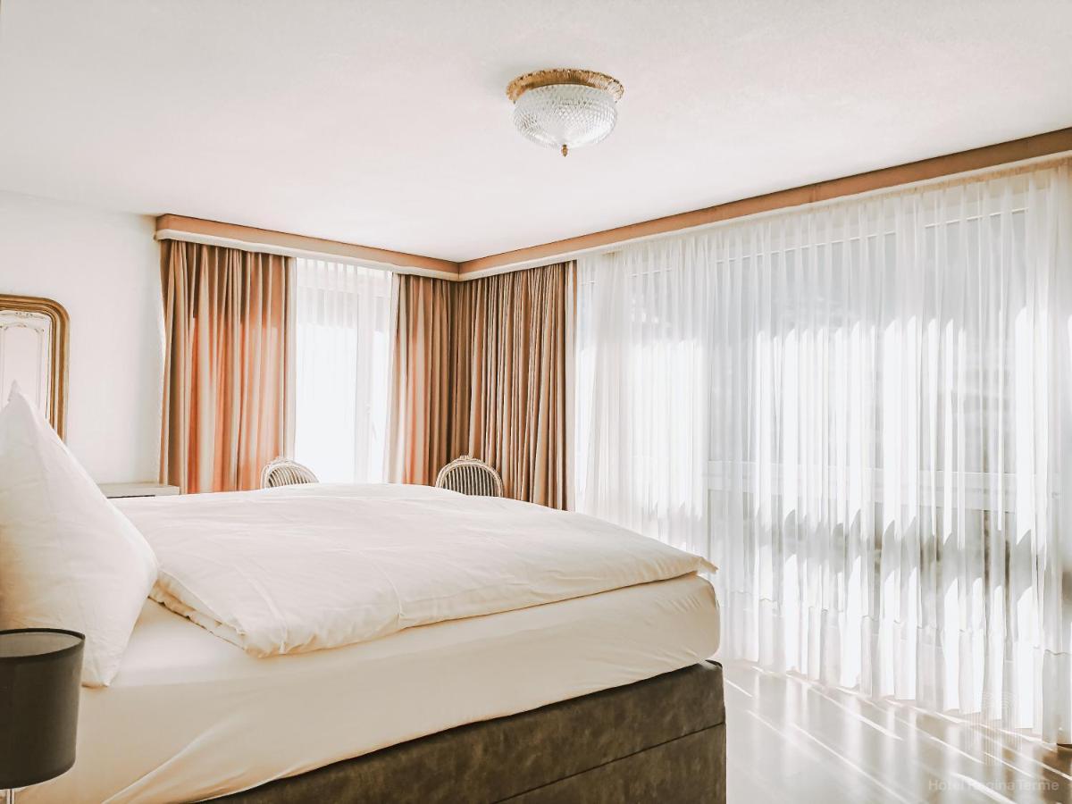 Hotel Regina Terme ลอยเคอร์บัด ภายนอก รูปภาพ